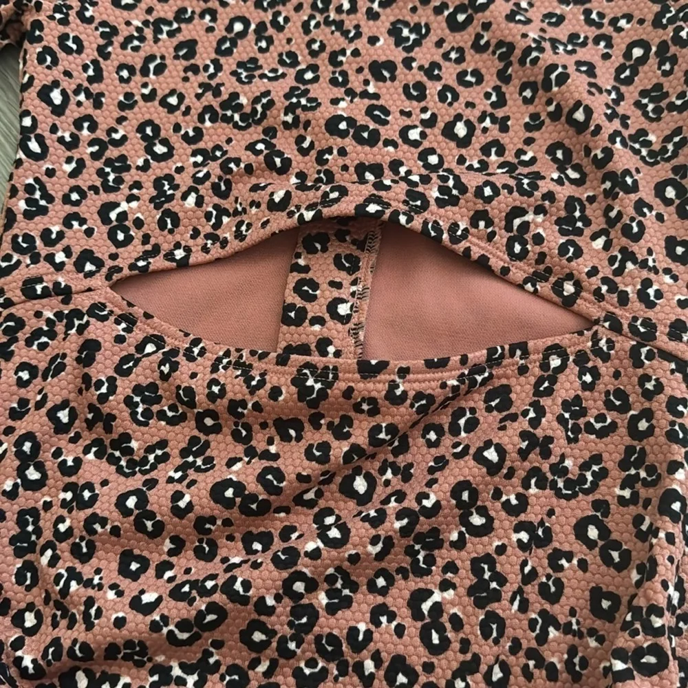 Girls Leopard One Piece Swim Rash Guard Art Class Medium 8